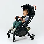 Прогулянкова коляска Lionelo Julie One Black