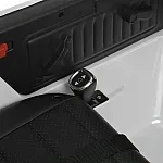 Позашляховик з пультом керування Toyota Bambi M 4968EBLR-1(24V) Білий