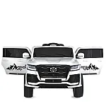Позашляховик Toyota Bambi M 6138EBLR-1 Білий